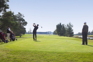 Elegantne golfipuhkus, üks öö